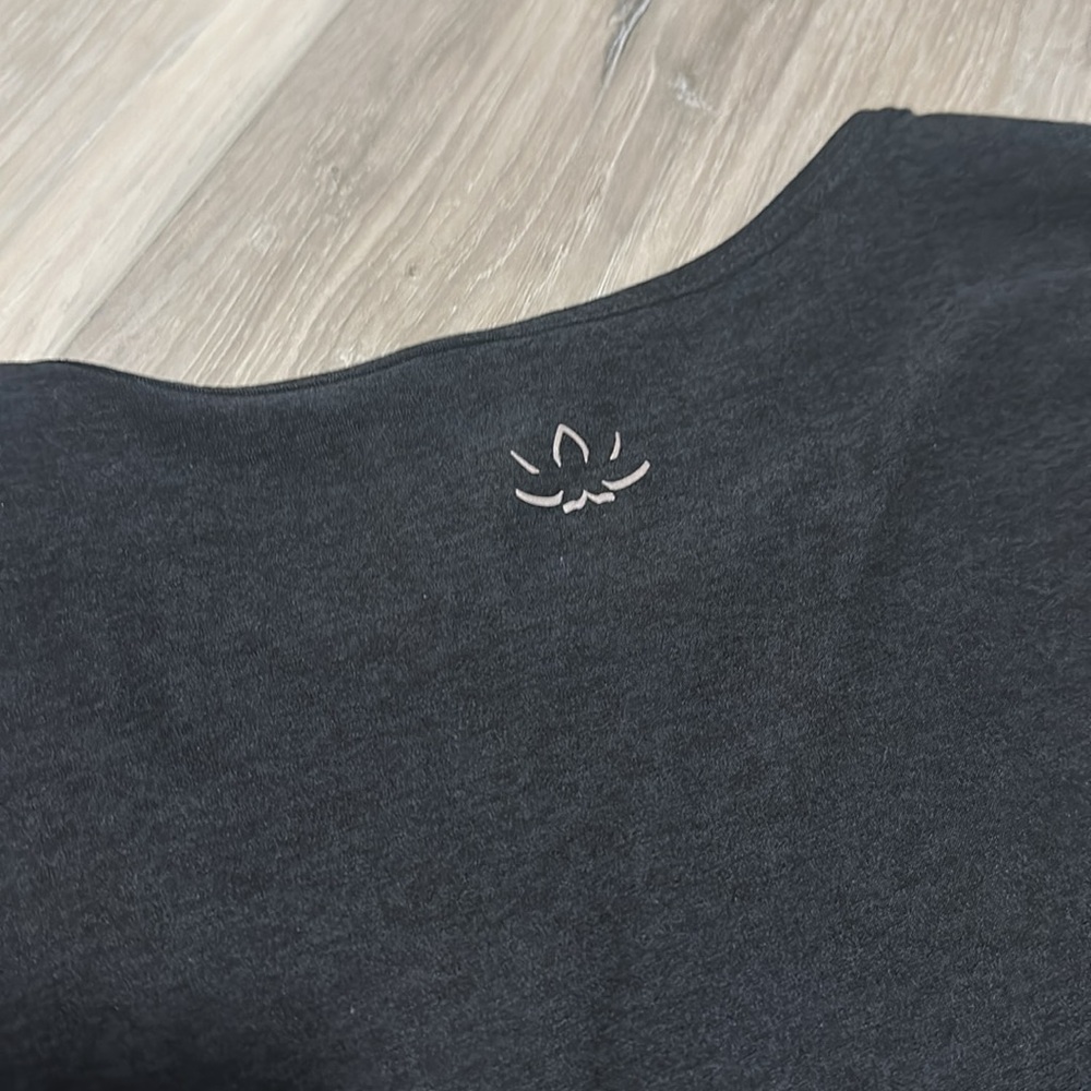 Beyond Yoga Black Long Sleeve Lightweight Pullover - Picture 6 of 6